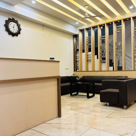 Hotel Venus By Mantram Hospitality Radźkot Zewnętrze zdjęcie